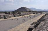 Calzada de los Muertos, nas ruínas de Teotihuacán, ao norte da Cidade do México